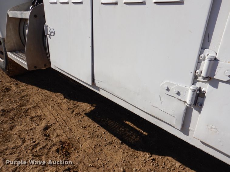 image for item DN1339 2012 Peterbilt 337  utility / service truck