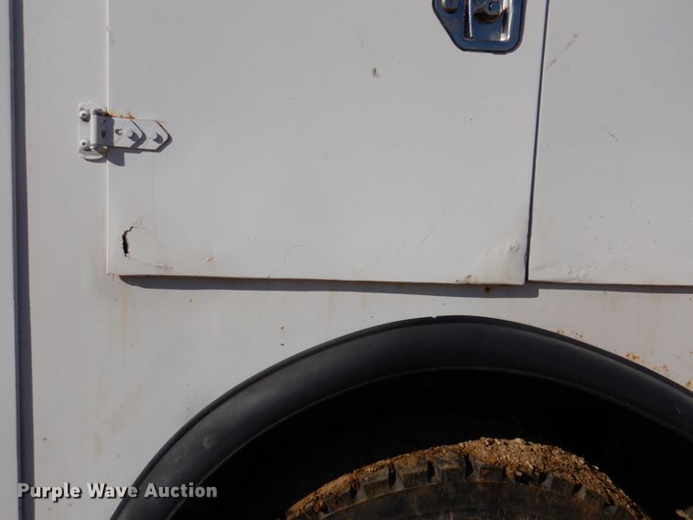 image for item DN1339 2012 Peterbilt 337  utility / service truck