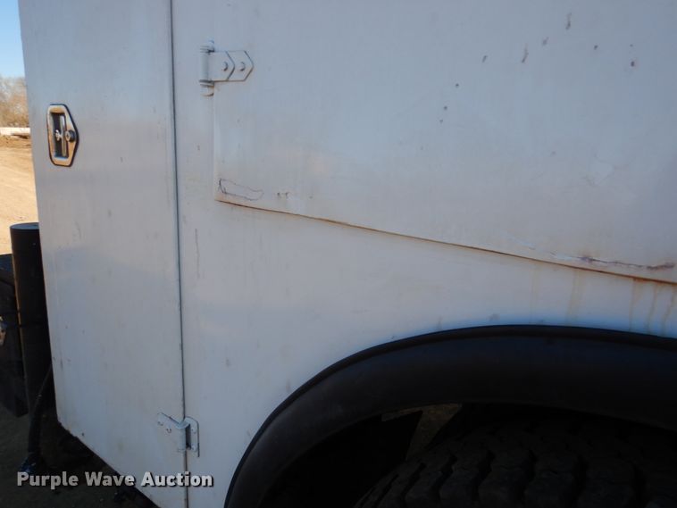 image for item DN1339 2012 Peterbilt 337  utility / service truck