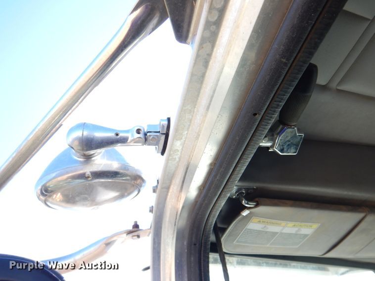 image for item DN1339 2012 Peterbilt 337  utility / service truck