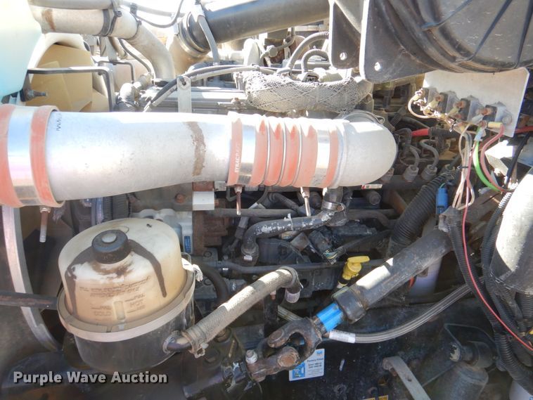 image for item DN1339 2012 Peterbilt 337  utility / service truck