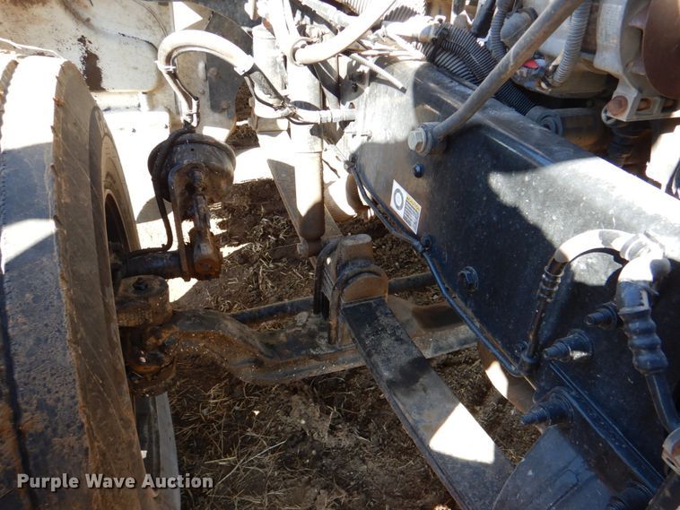 image for item DN1339 2012 Peterbilt 337  utility / service truck