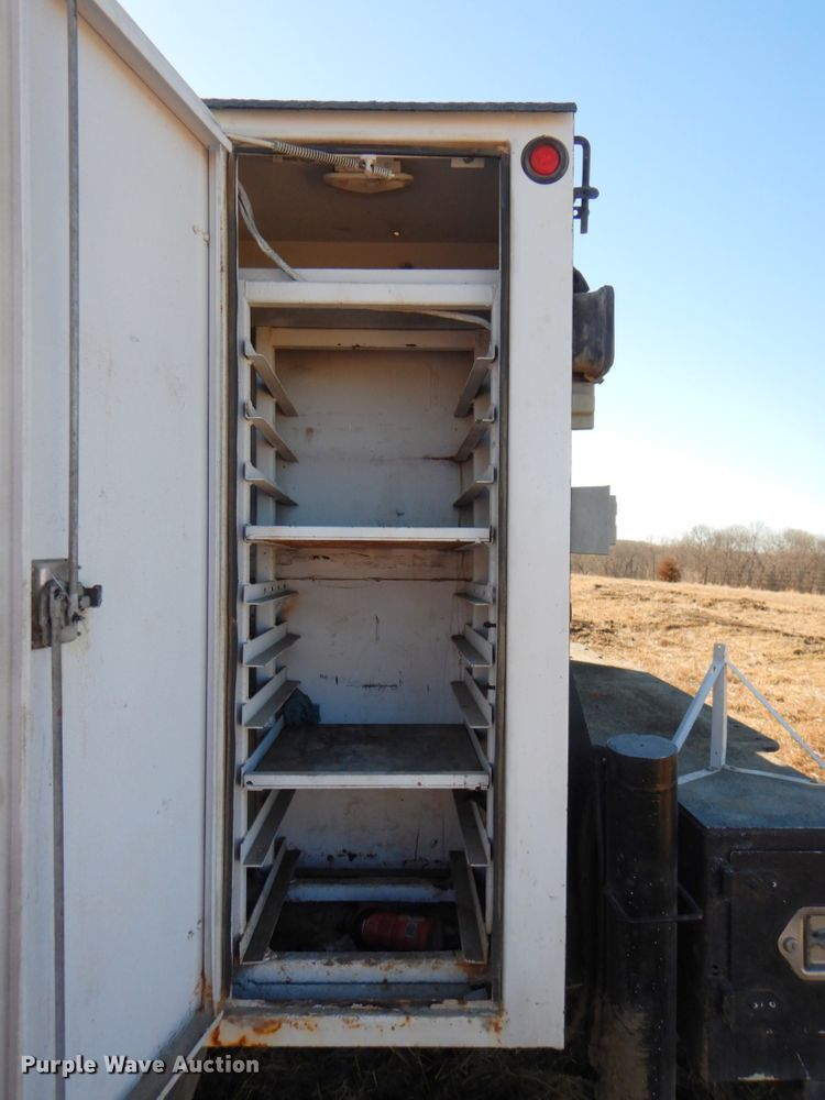 image for item DN1339 2012 Peterbilt 337  utility / service truck