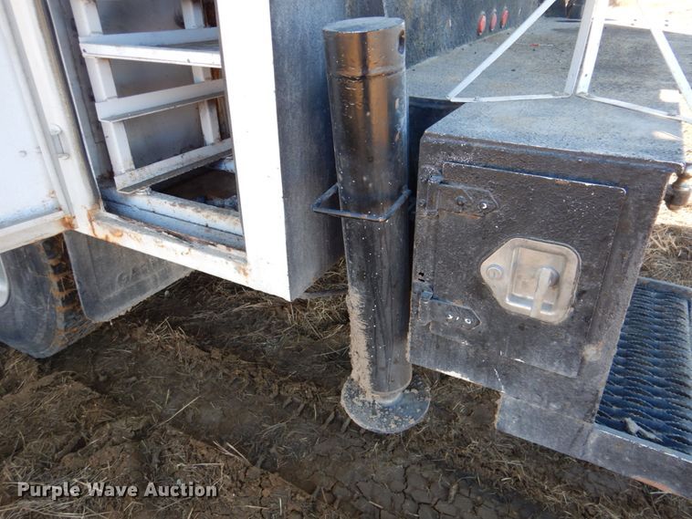 image for item DN1339 2012 Peterbilt 337  utility / service truck