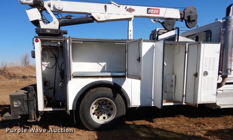 image for item DN1339 2012 Peterbilt 337  utility / service truck