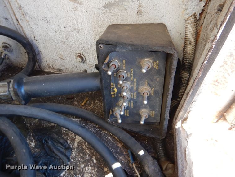 image for item DN1339 2012 Peterbilt 337  utility / service truck