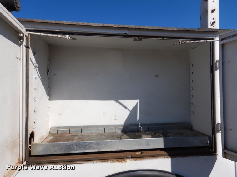 image for item DN1339 2012 Peterbilt 337  utility / service truck