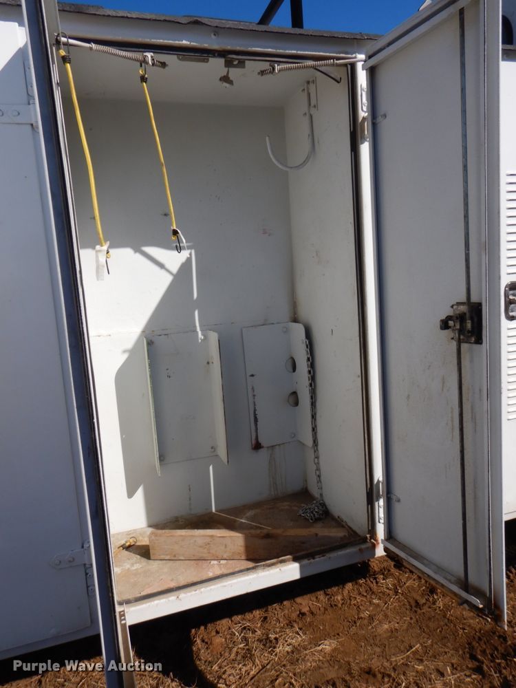 image for item DN1339 2012 Peterbilt 337  utility / service truck