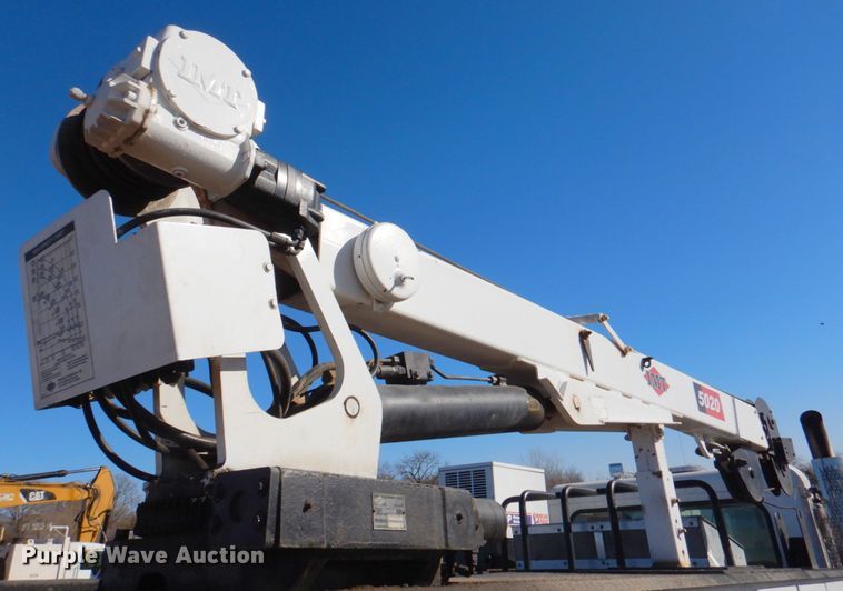 image for item DN1339 2012 Peterbilt 337  utility / service truck