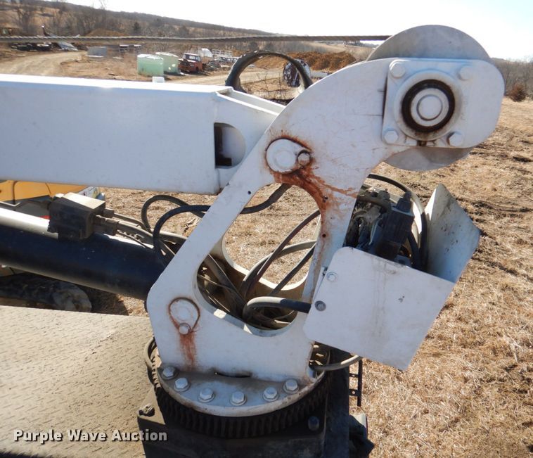 image for item DN1339 2012 Peterbilt 337  utility / service truck