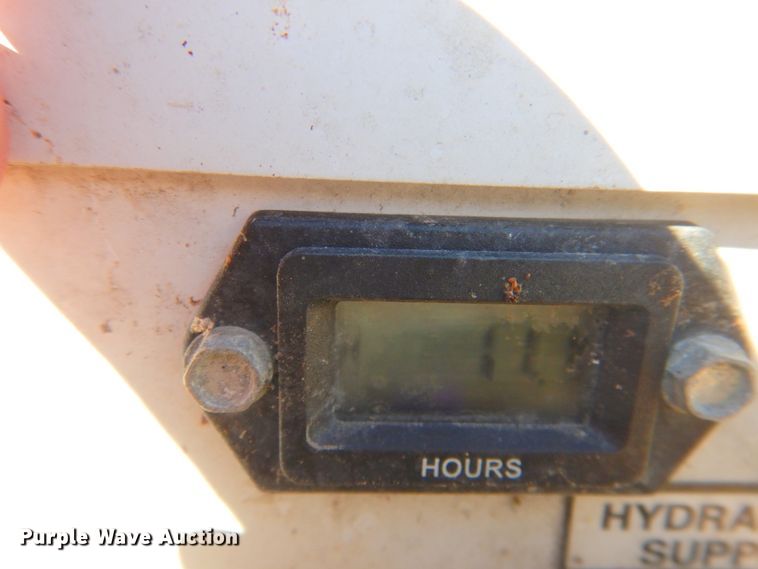 image for item DN1339 2012 Peterbilt 337  utility / service truck