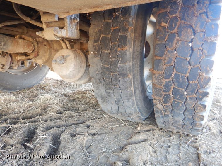 image for item DN1339 2012 Peterbilt 337  utility / service truck