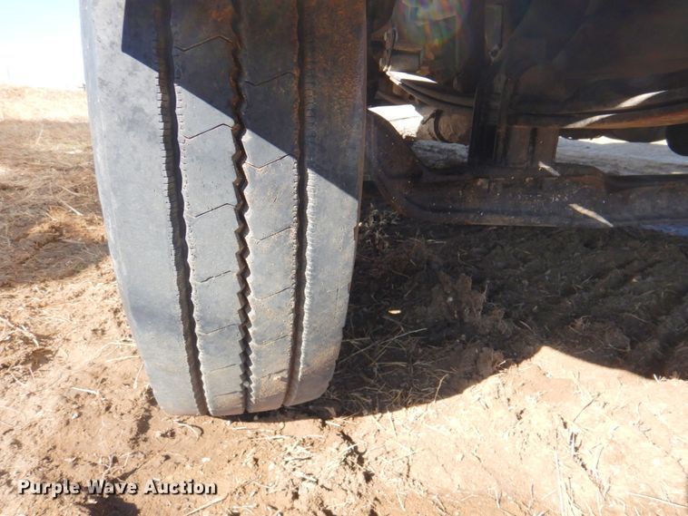 image for item DN1339 2012 Peterbilt 337  utility / service truck