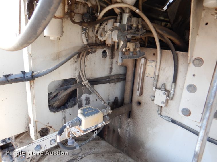 image for item DN1350 Cedarapids CR461RXR  screed