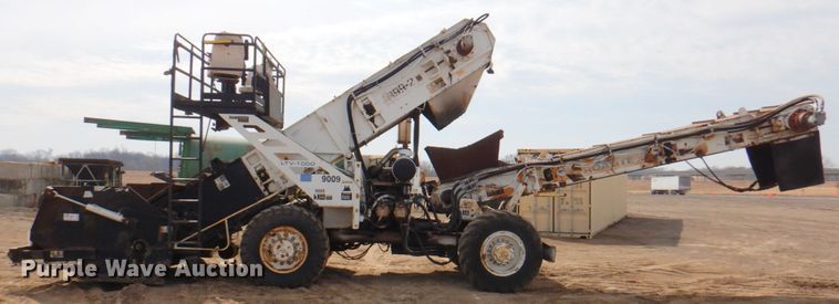 image for item DN1351 Roadtec LTV-1000  shuttle buggy material transfer vehicle