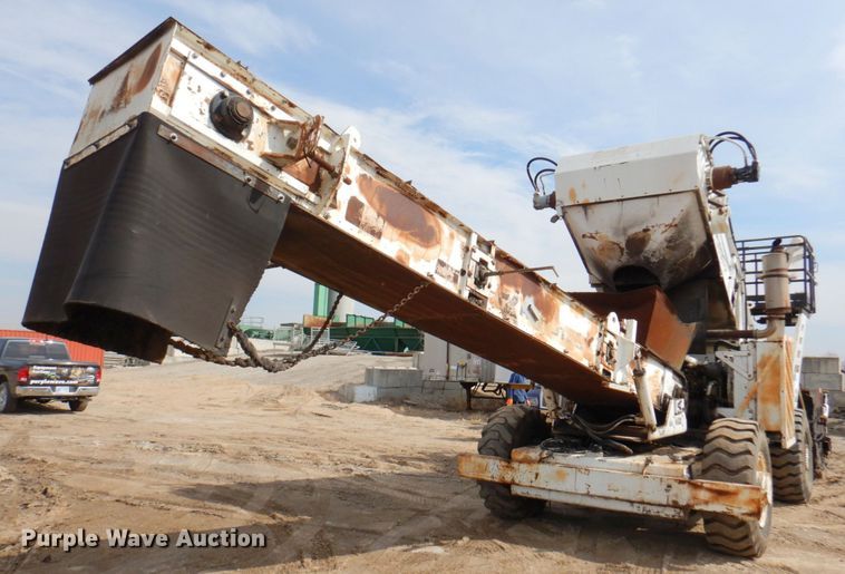 image for item DN1351 Roadtec LTV-1000  shuttle buggy material transfer vehicle