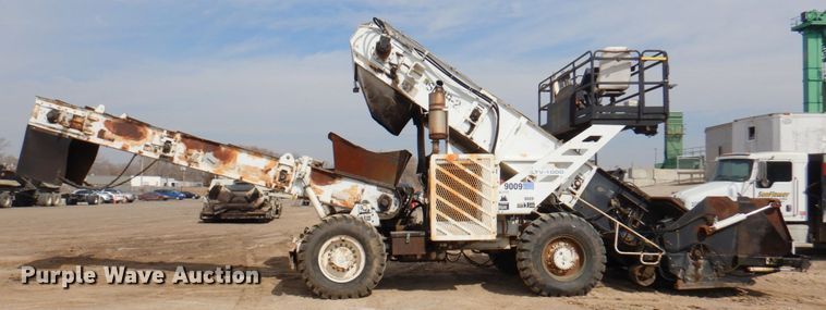 image for item DN1351 Roadtec LTV-1000  shuttle buggy material transfer vehicle