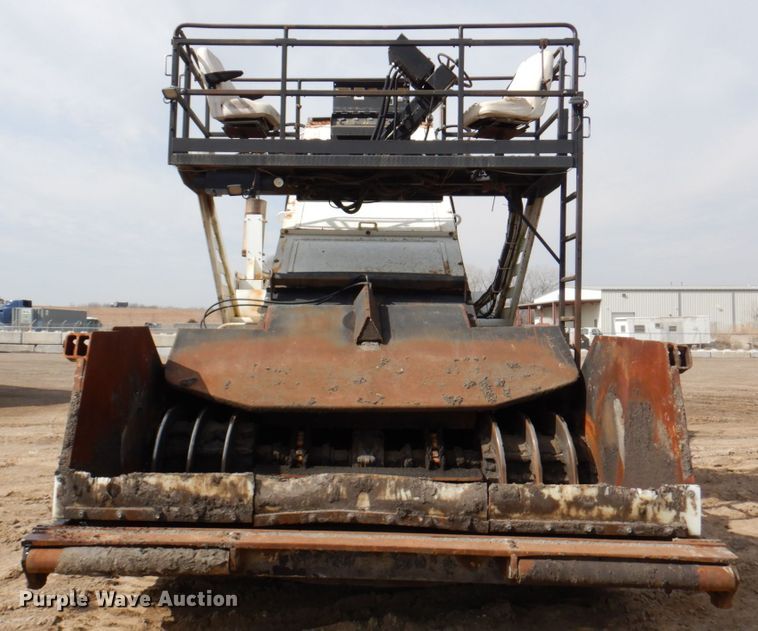 image for item DN1351 Roadtec LTV-1000  shuttle buggy material transfer vehicle