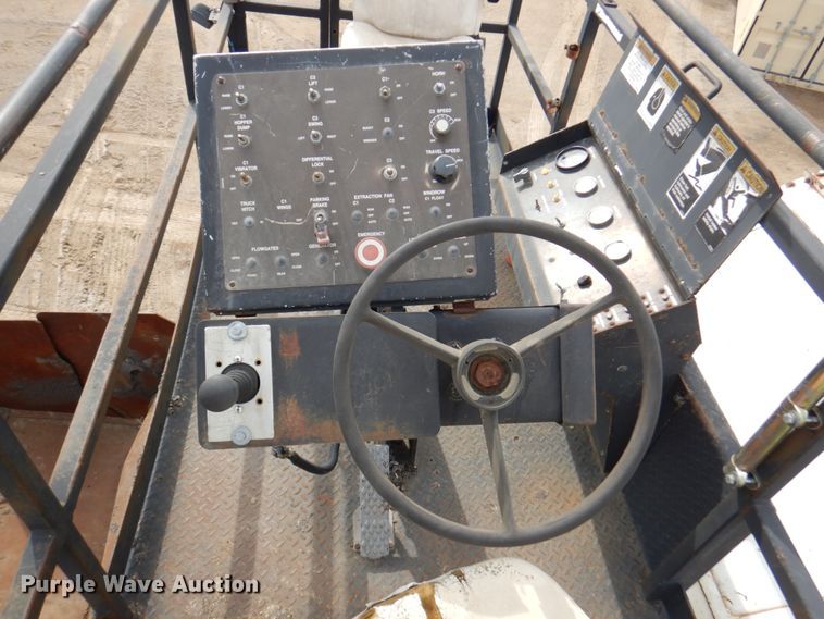 image for item DN1351 Roadtec LTV-1000  shuttle buggy material transfer vehicle