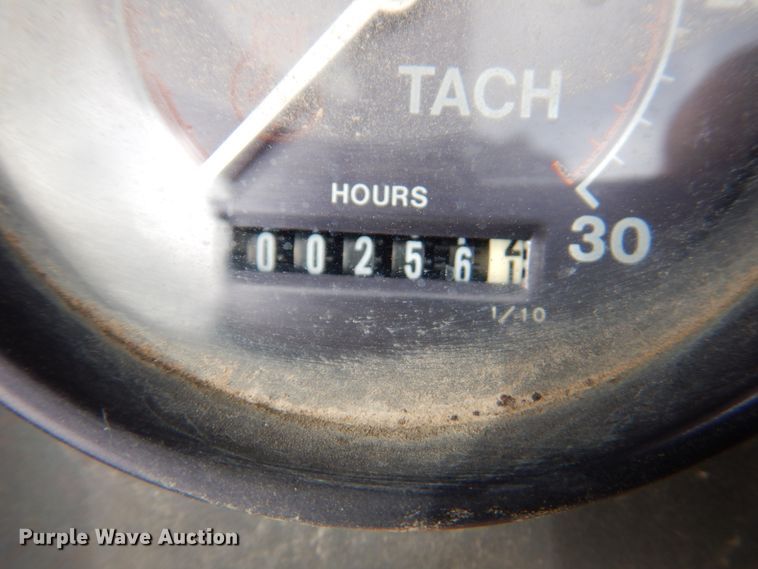 image for item DN1351 Roadtec LTV-1000  shuttle buggy material transfer vehicle