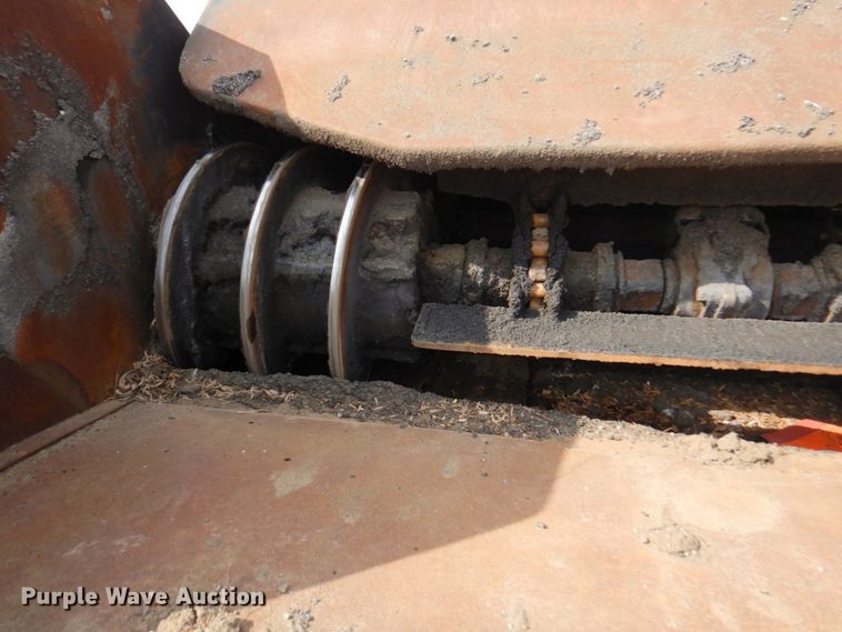 image for item DN1351 Roadtec LTV-1000  shuttle buggy material transfer vehicle