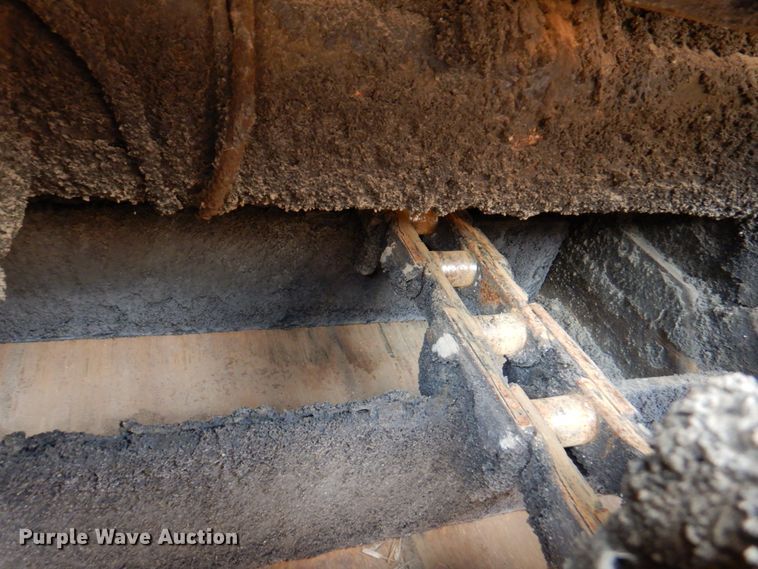 image for item DN1351 Roadtec LTV-1000  shuttle buggy material transfer vehicle