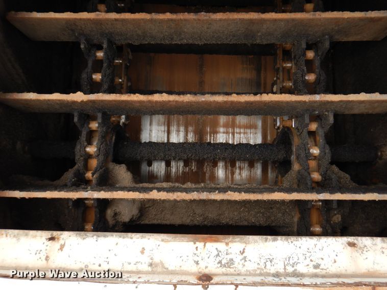 image for item DN1351 Roadtec LTV-1000  shuttle buggy material transfer vehicle