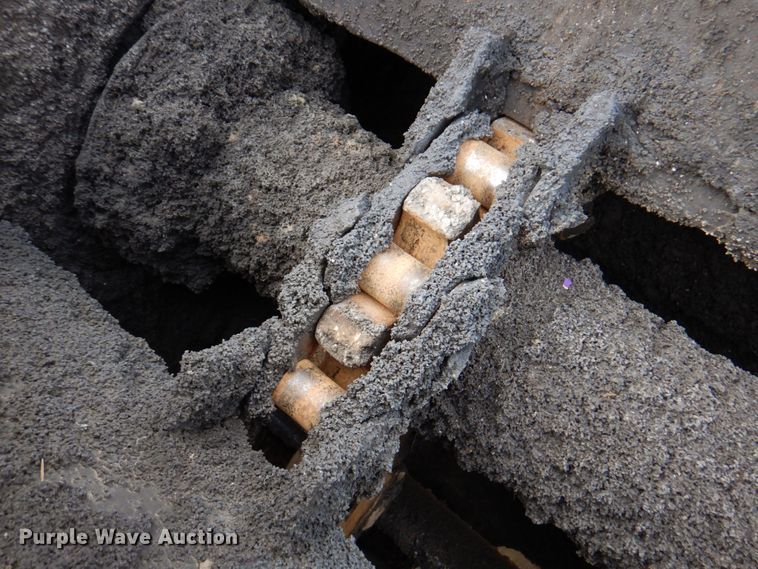 image for item DN1351 Roadtec LTV-1000  shuttle buggy material transfer vehicle