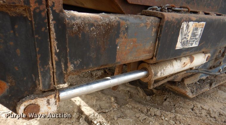 image for item DN1351 Roadtec LTV-1000  shuttle buggy material transfer vehicle