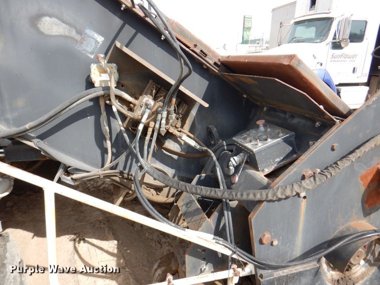 image for item DN1351 Roadtec LTV-1000  shuttle buggy material transfer vehicle