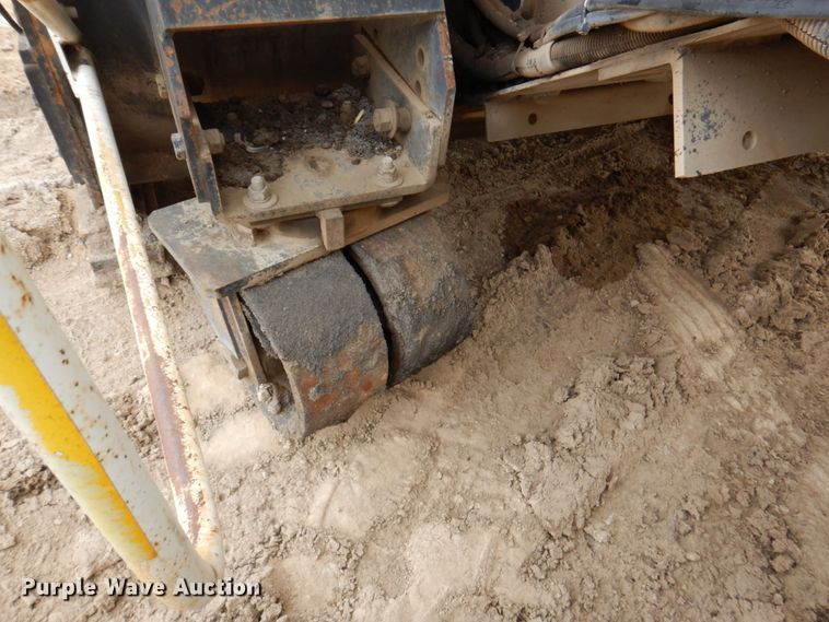 image for item DN1351 Roadtec LTV-1000  shuttle buggy material transfer vehicle