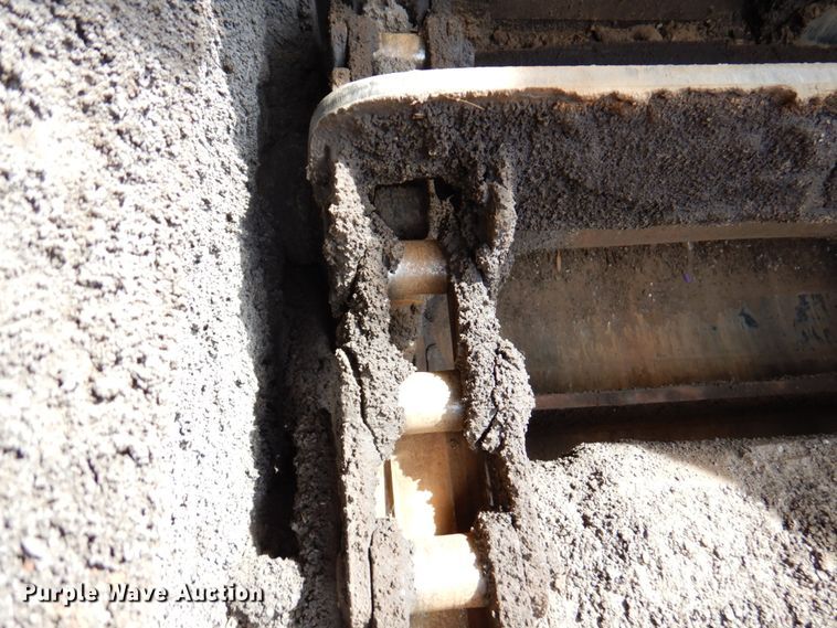 image for item DN1351 Roadtec LTV-1000  shuttle buggy material transfer vehicle