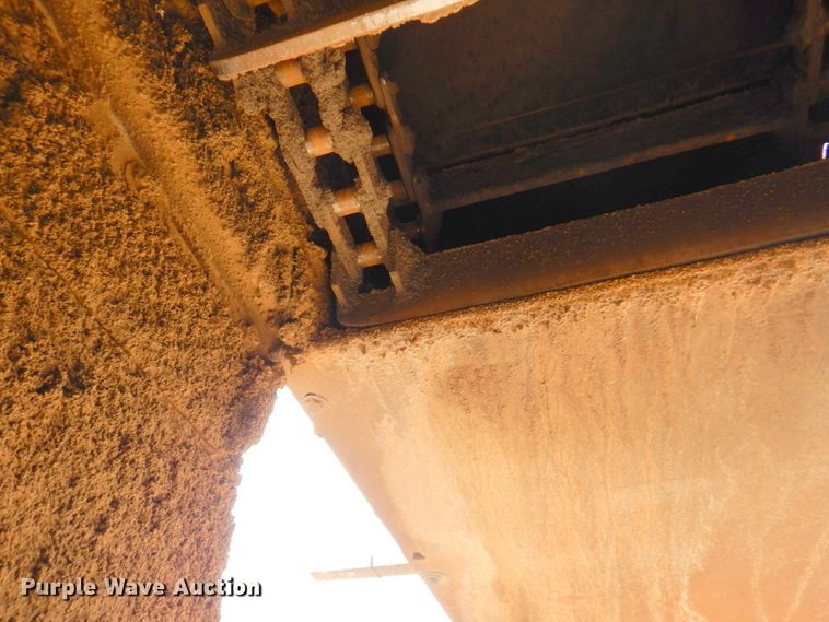 image for item DN1351 Roadtec LTV-1000  shuttle buggy material transfer vehicle