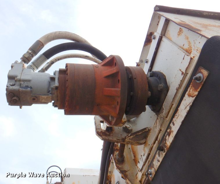 image for item DN1351 Roadtec LTV-1000  shuttle buggy material transfer vehicle