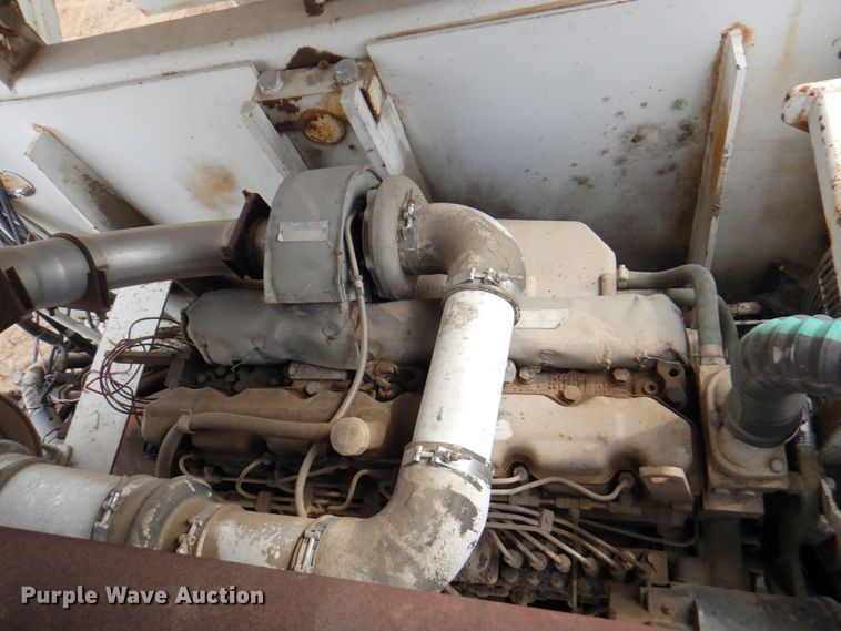 image for item DN1351 Roadtec LTV-1000  shuttle buggy material transfer vehicle