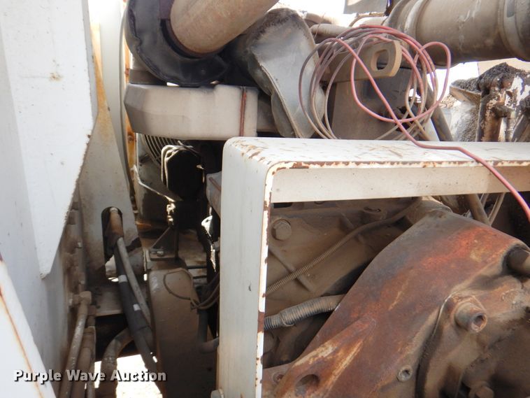 image for item DN1351 Roadtec LTV-1000  shuttle buggy material transfer vehicle