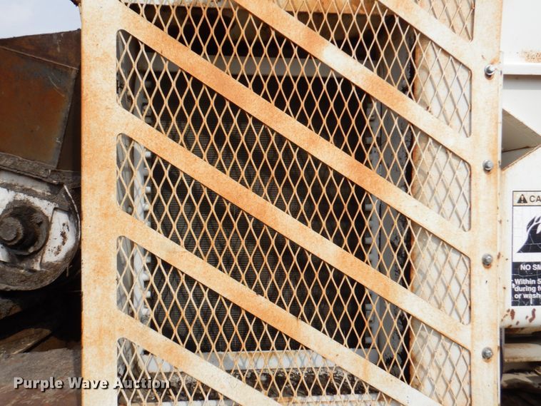 image for item DN1351 Roadtec LTV-1000  shuttle buggy material transfer vehicle