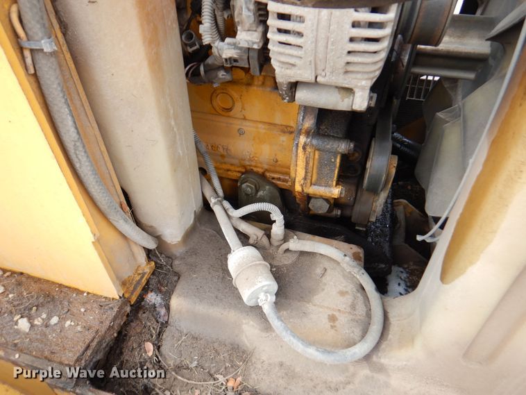 image for item DN1375 2007 John Deere 325  skid steer loader