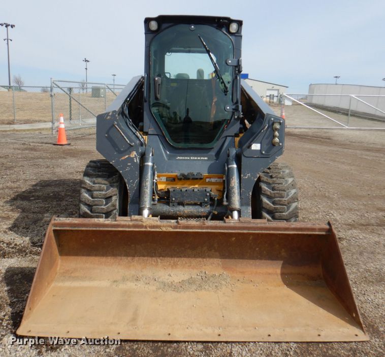 image for item DN1397 John Deere 332G  skid steer loader