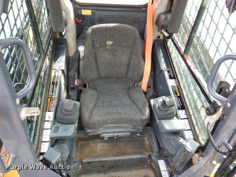 image for item DN1397 John Deere 332G  skid steer loader