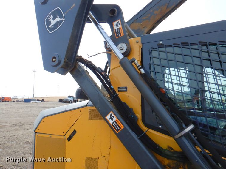 image for item DN1397 John Deere 332G  skid steer loader