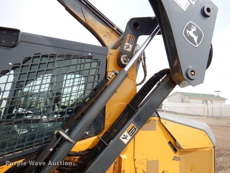 image for item DN1397 John Deere 332G  skid steer loader