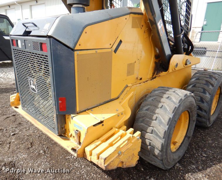 image for item DN1397 John Deere 332G  skid steer loader