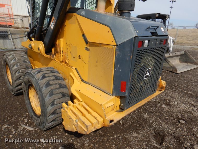image for item DN1397 John Deere 332G  skid steer loader