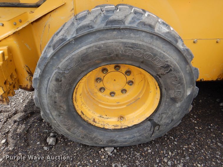 image for item DN1397 John Deere 332G  skid steer loader