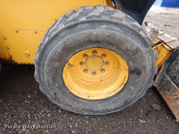 image for item DN1397 John Deere 332G  skid steer loader