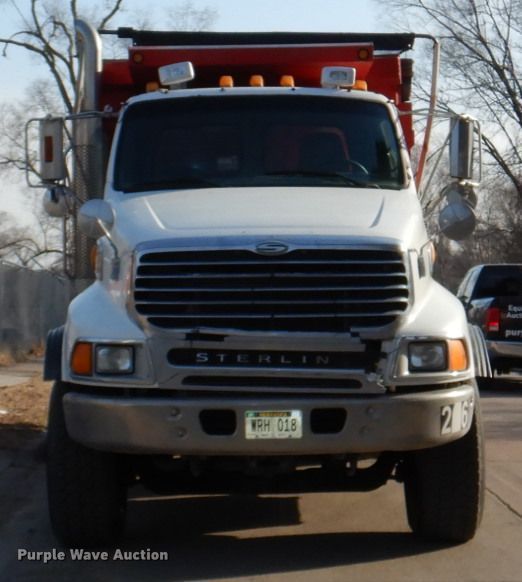 image for item DN7266 2007 Sterling L9500  dump truck