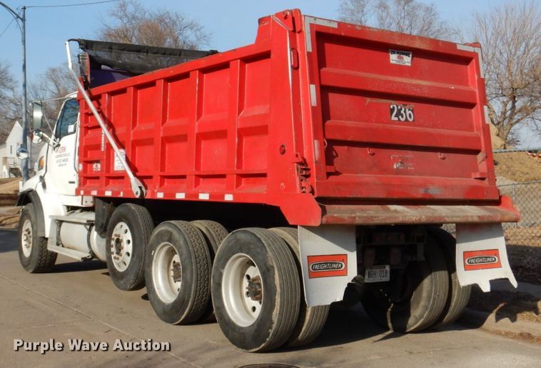 image for item DN7266 2007 Sterling L9500  dump truck