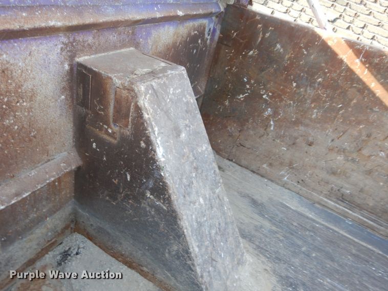 image for item DN7266 2007 Sterling L9500  dump truck