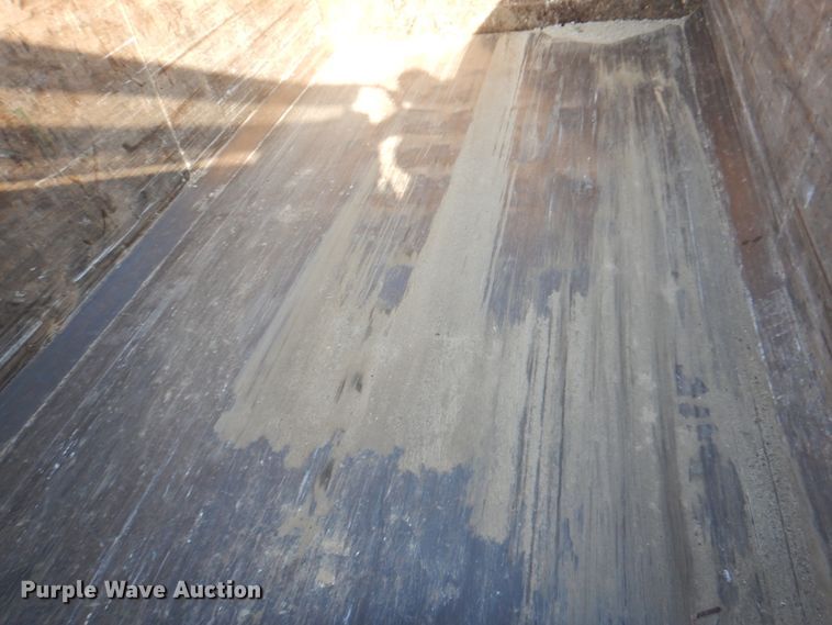 image for item DN7266 2007 Sterling L9500  dump truck